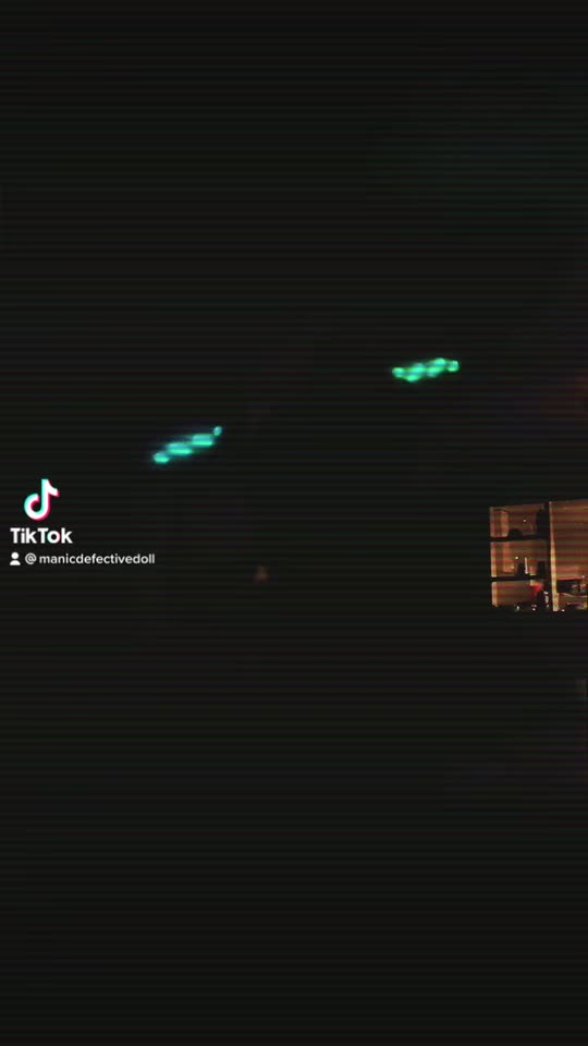 Defective Doll(defectivedoll13) เรื่องราว Snapchat ตลอดจน Spotlight