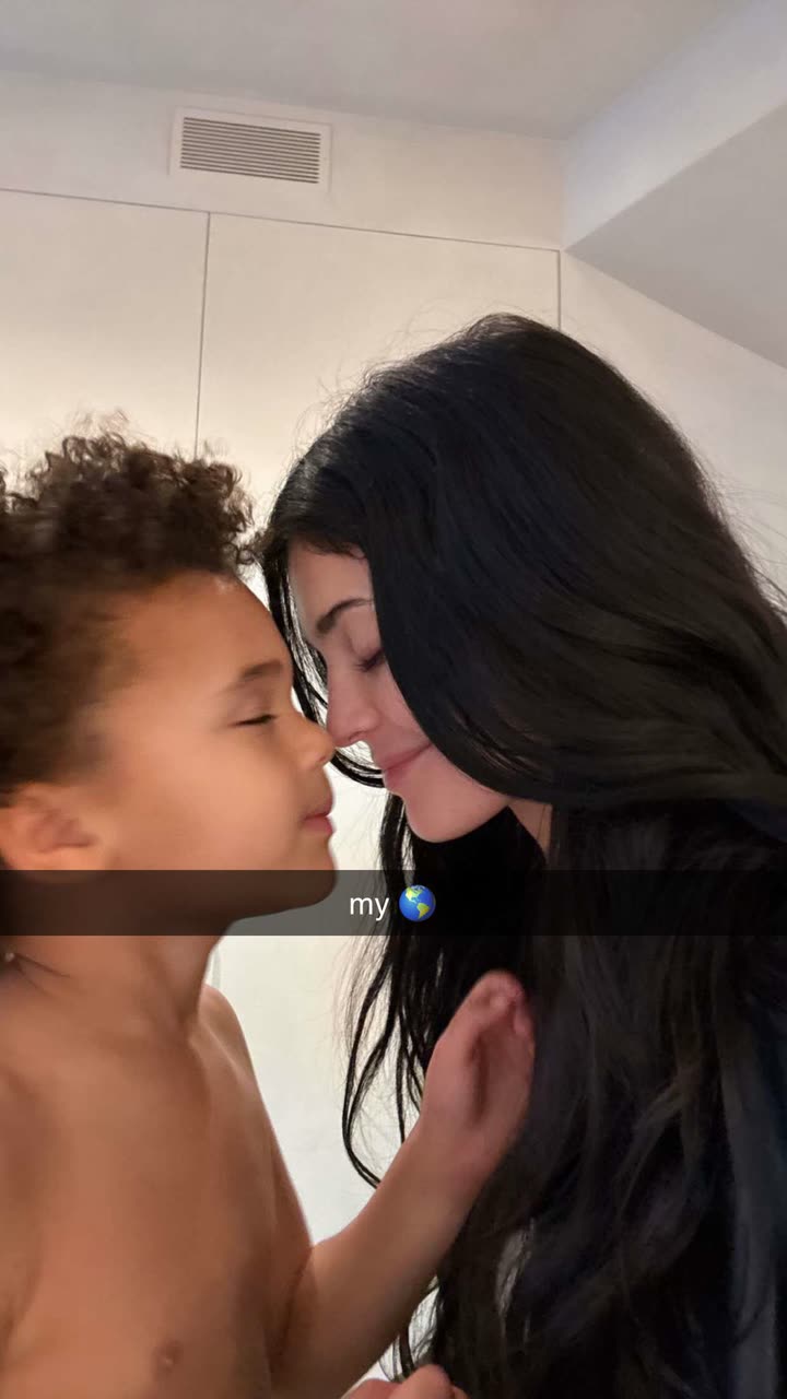 محتوى سناب شات لـ King Kylie 👑
