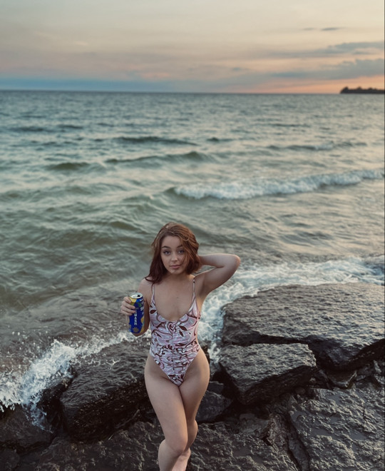 alaina_elliss