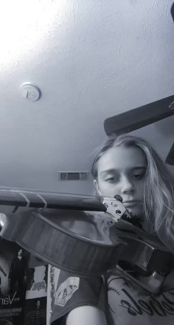 Preview for a Spotlight video that uses the Sad Violin Lens