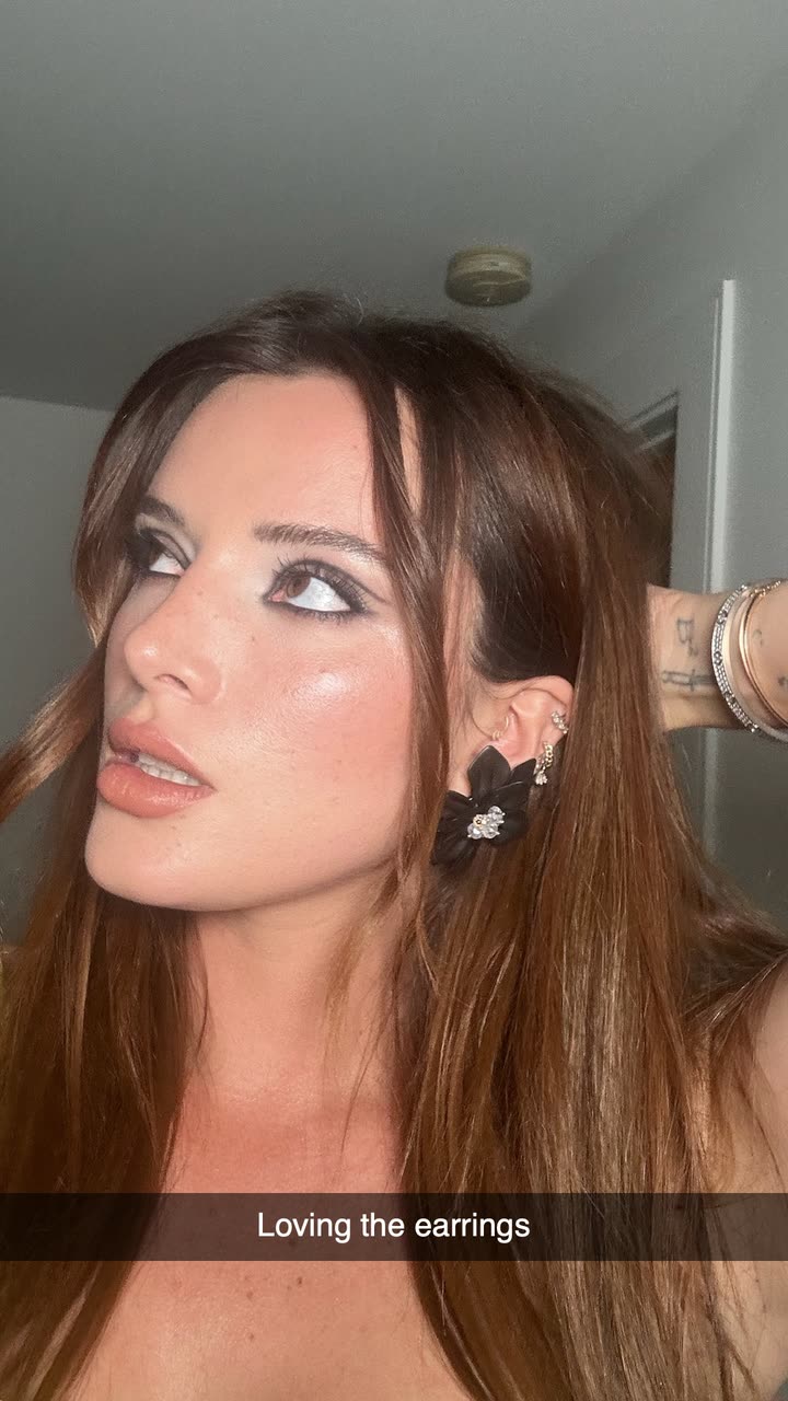 محتوى سناب شات لـ Bella Thorne