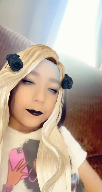 Preview for a Spotlight video that uses the Gothic Blonde Lens
