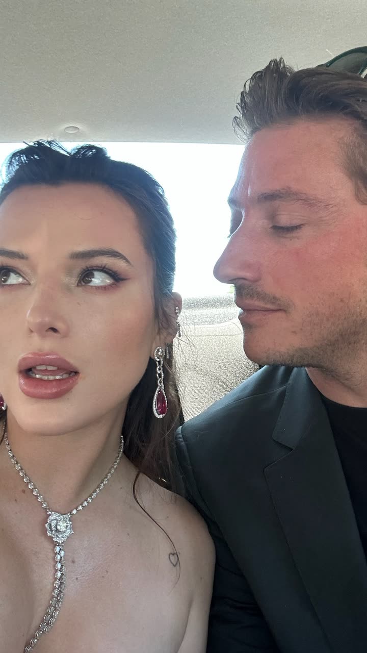 محتوى سناب شات لـ Bella Thorne