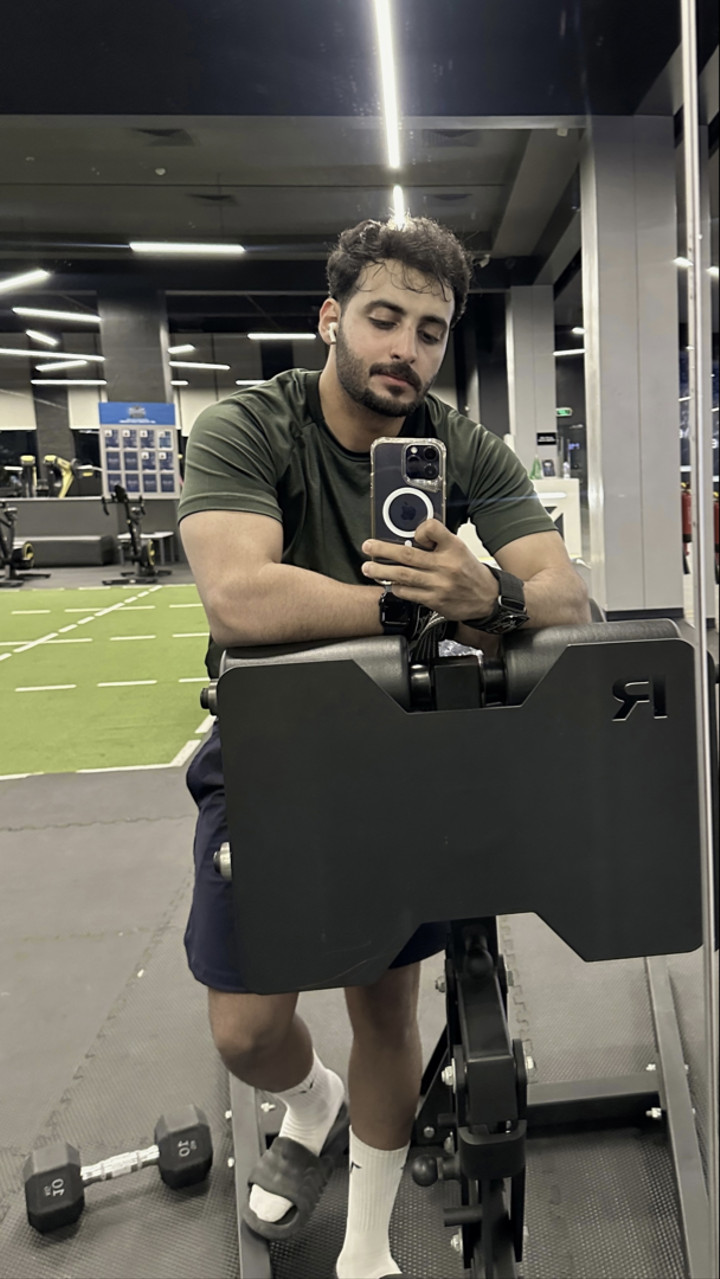 محتوى سناب شات لـ Talal. Q
