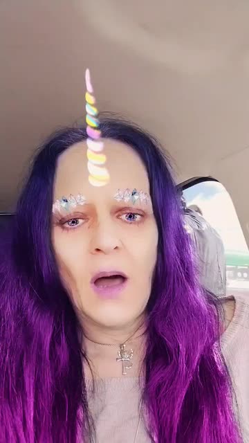 Preview for a Spotlight video that uses the Unicorn Vibes Lens