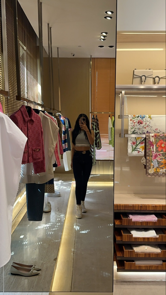rachel_shar5796