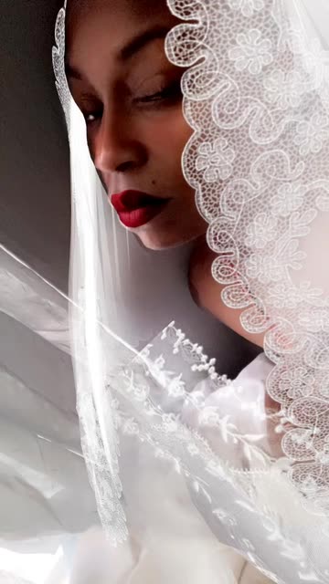 Preview for a Spotlight video that uses the Bridal Look Lens