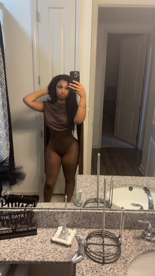famousluxee