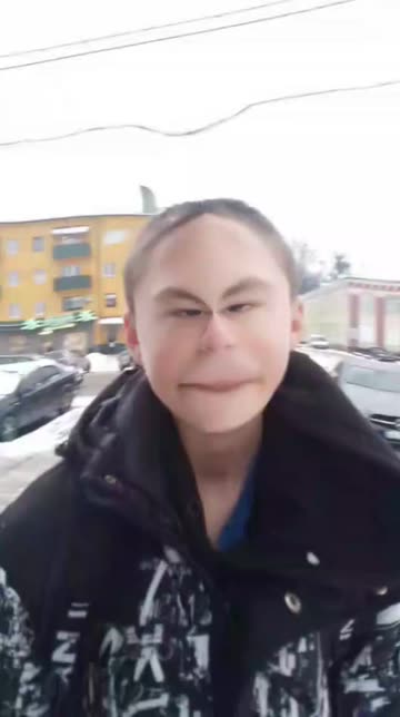 Preview for a Spotlight video that uses the WeirdFace Lens