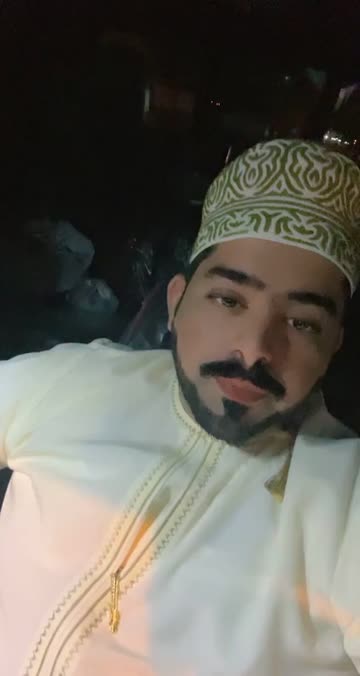 Preview for a Spotlight video that uses the halal Lens