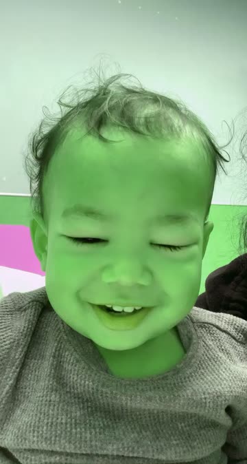 Preview for a Spotlight video that uses the Hulk Lens