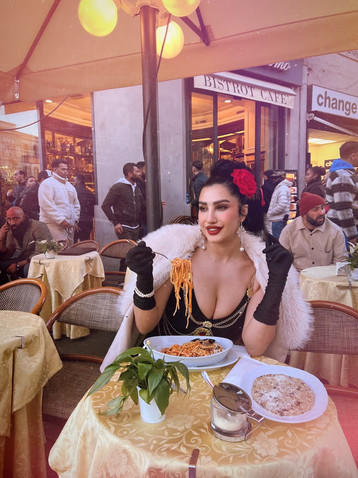 محتوى سناب شات لـ carole atieh