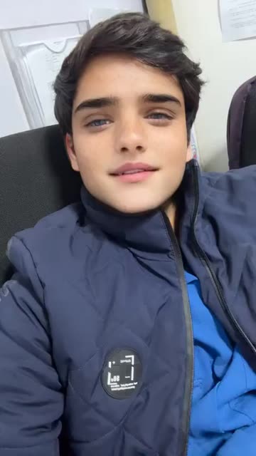 Preview for a Spotlight video that uses the Light Eyes  Lens