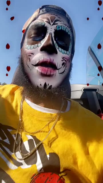 Preview for a Spotlight video that uses the La Muerte Mask Lens
