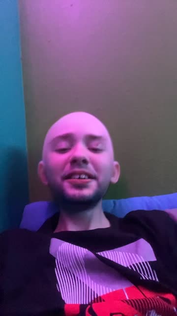 Preview for a Spotlight video that uses the Bald and Beard Lens