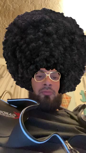 Preview for a Spotlight video that uses the Huge Afro Lens