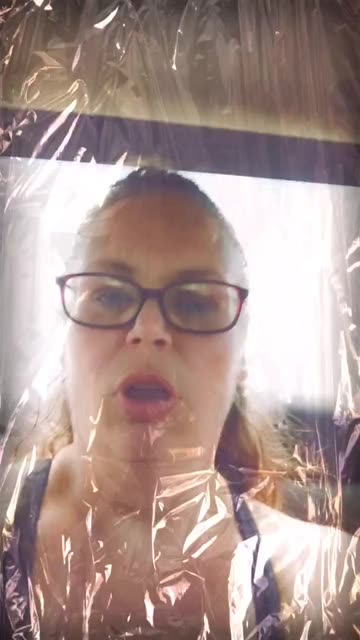 Preview for a Spotlight video that uses the Сellophane Lens