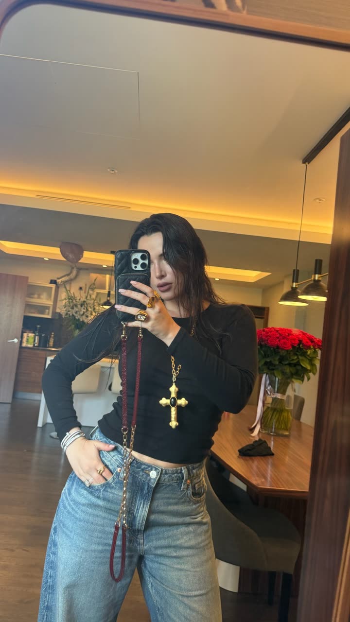 محتوى سناب شات لـ Bella Thorne
