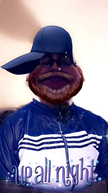 Preview for a Spotlight video that uses the Street Style Lens