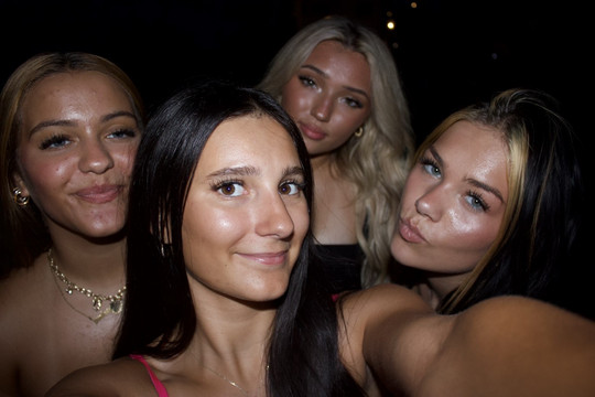 leila_6609