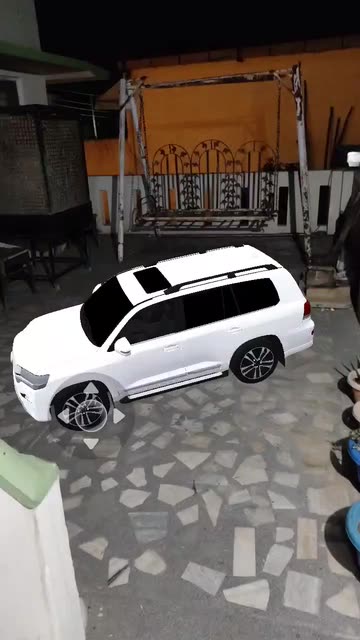 Preview for a Spotlight video that uses the RC land cruiser Lens