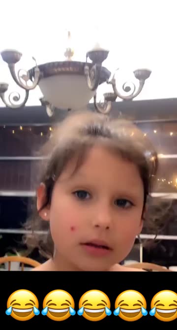 Preview for a Spotlight video that uses the No Eyebrows Lens