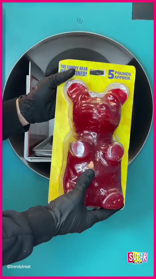 Freeze Drying A Giant Candy 😱😋