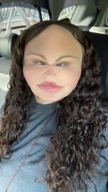 Preview for a Spotlight video that uses the WeirdFace Lens
