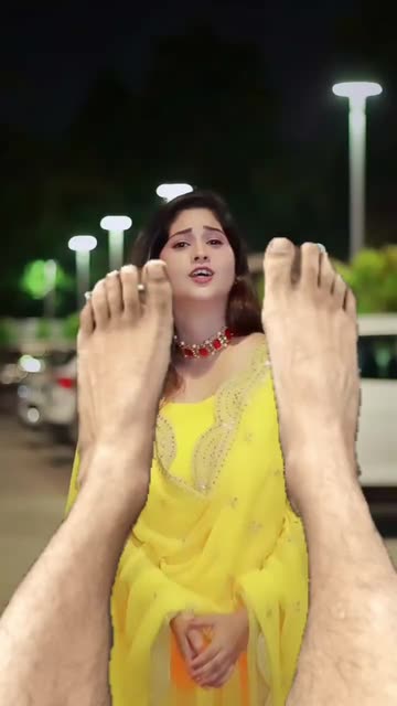 Preview for a Spotlight video that uses the feets Lens