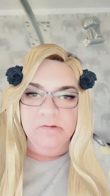 Preview for a Spotlight video that uses the Gothic Blonde Lens