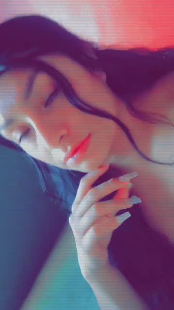 Preview for a Spotlight video that uses the SOFT TV - LOOKs Lens