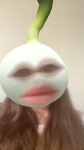 Preview for a Spotlight video that uses the Green Onion Face Lens