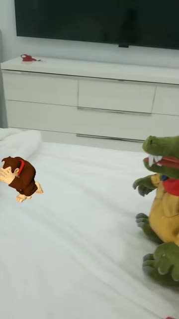 Preview for a Spotlight video that uses the Donkey Kong Lens
