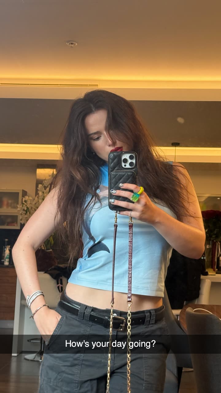 محتوى سناب شات لـ Bella Thorne
