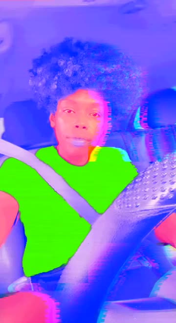 Preview for a Spotlight video that uses the Highlighter Glitch Lens