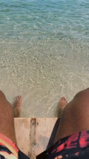 Preview for a Spotlight video that uses the beach filter Lens
