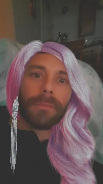 Preview for a Spotlight video that uses the Elegant Hairstyle Lens