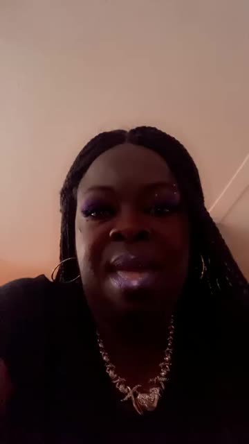 Preview for a Spotlight video that uses the Lilac Makeup Lens