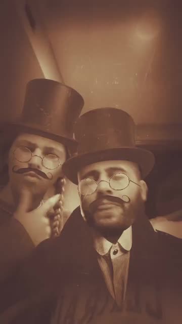 Preview for a Spotlight video that uses the Retro Look Lens