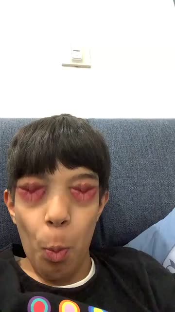 Preview for a Spotlight video that uses the Mouth Eyes Lens