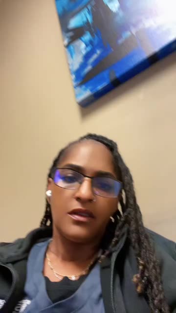 STRAWBERRI REDD