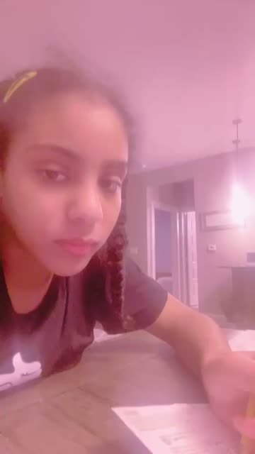 Preview for a Spotlight video that uses the Pink Bling Lens