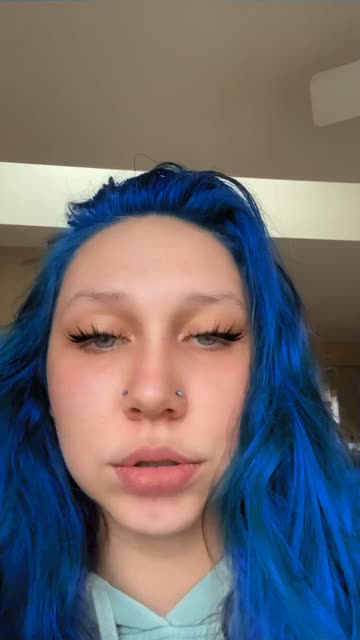 Blue Hair Color Lens by Ayse Ozdemir - Snapchat Lenses and Filters