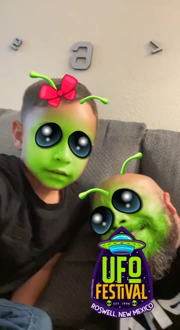 Preview for a Spotlight video that uses the Roswell Aliens Lens