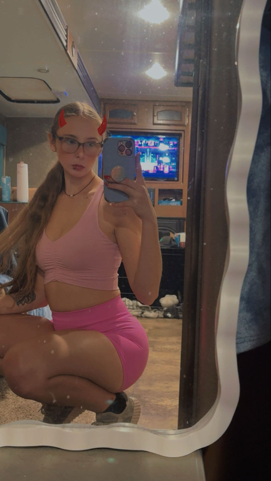 sharkgirlmaddii
