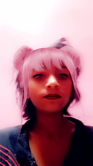 Preview for a Spotlight video that uses the Pink Bun's Hairstyle Lens