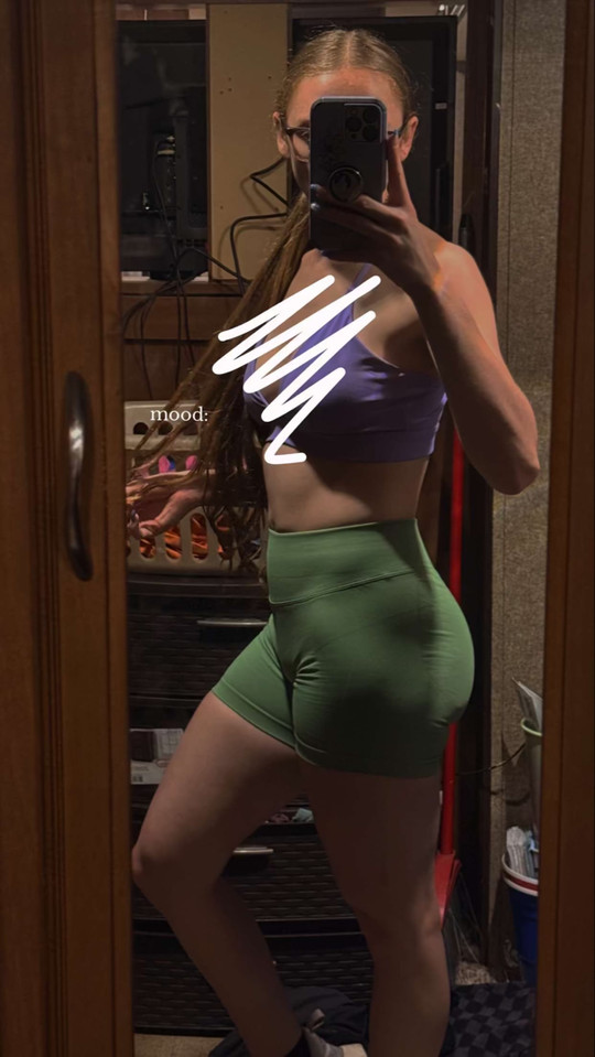 sharkgirlmaddii