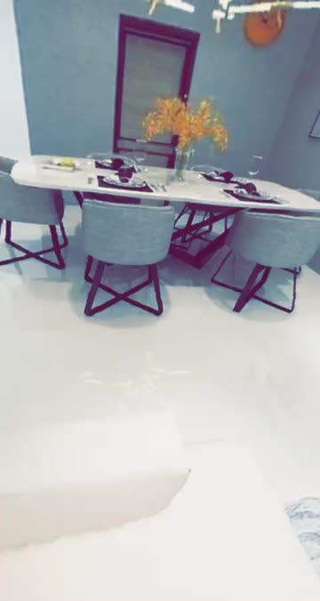 Preview for a Spotlight video that uses the HomeView Lens