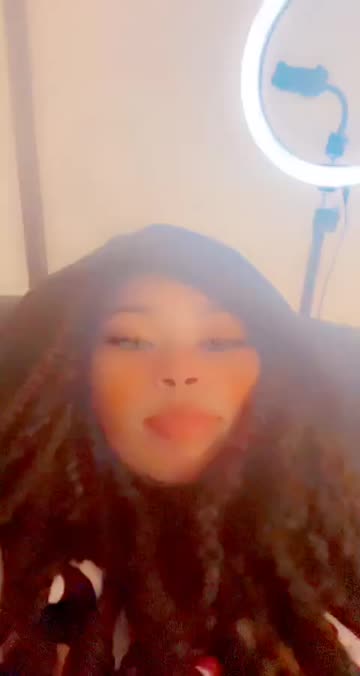 Preview for a Spotlight video that uses the Isabela Beauty Lens