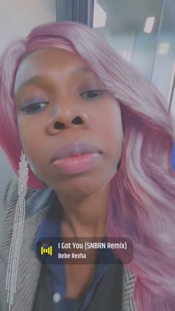 Preview for a Spotlight video that uses the Elegant Hairstyle Lens